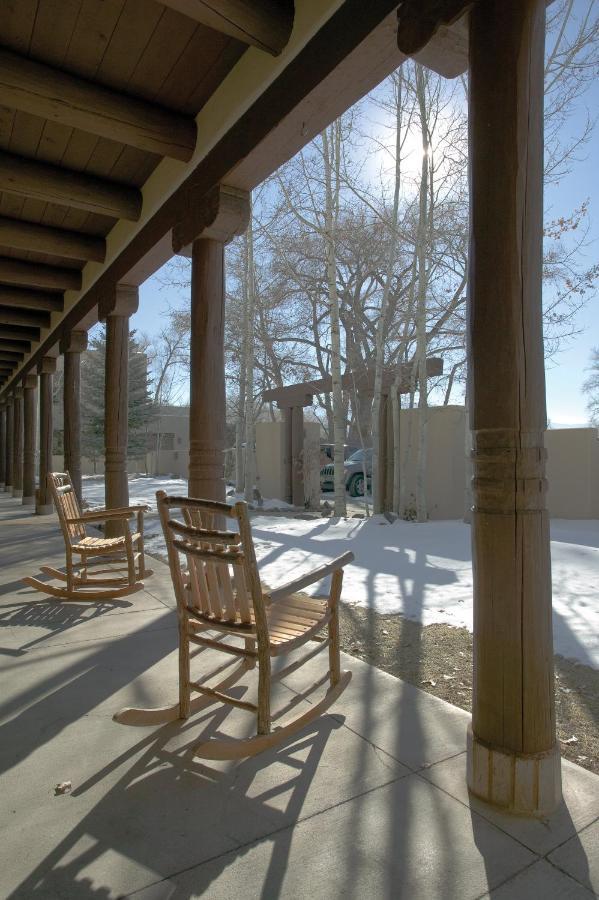 Club Wyndham Taos Hotel Exterior photo