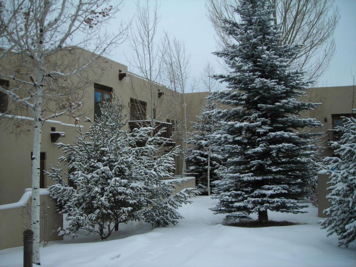 Club Wyndham Taos Hotel Exterior photo