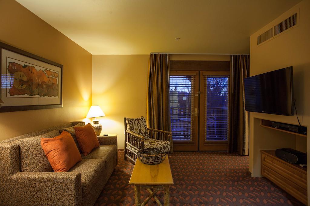 Club Wyndham Taos Hotel Room photo